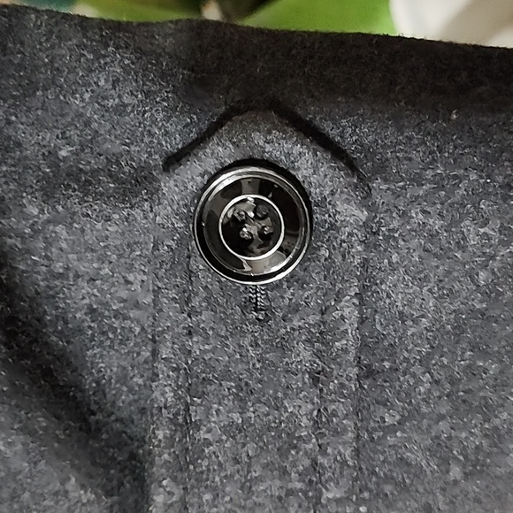 Coat - Picture 4 of 7